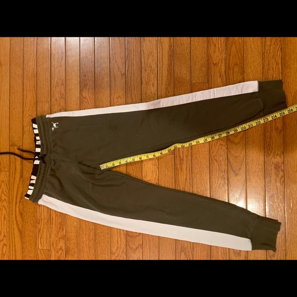 Comfy, warm joggers - Picture 8 of 11